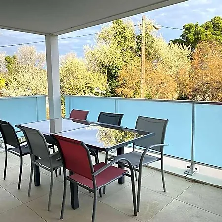 Daire T3 Avec Grande Terrasse Et Parking